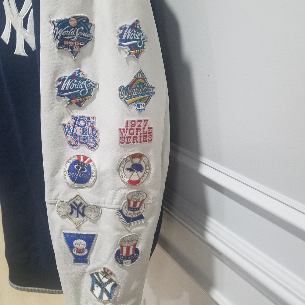 Genuine MLB Apparel - Picture 4 of 8